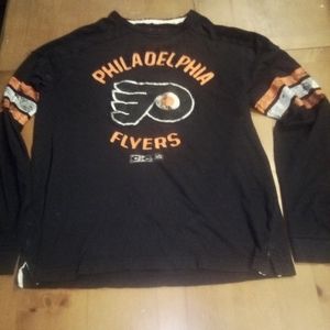 Philadelphia flyers shirt and 🔥hat🔥